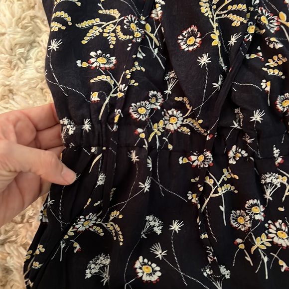 Loft floral romper size XS - Picture 5 of 10